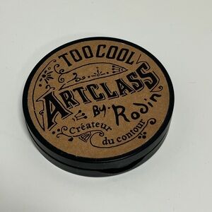 Too Cool for School Artclass Contour Kbeauty